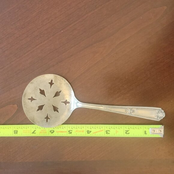 Vintage Regal Pure Silver Plate Slotted Serving Spoon With Intricate Floral Cuto - Picture 6 of 6